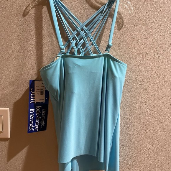 MagicSuit Tankini - New with Tags - Size 10 - Sky Blue - Picture 2 of 4